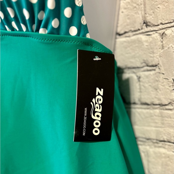 NWT Womens Green and White Swimdress Swimsuit- Small - Picture 4 of 10